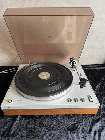 Vintage Philips Electronic 312 platenspeler met pitch contr beschikbaar voor biedingen