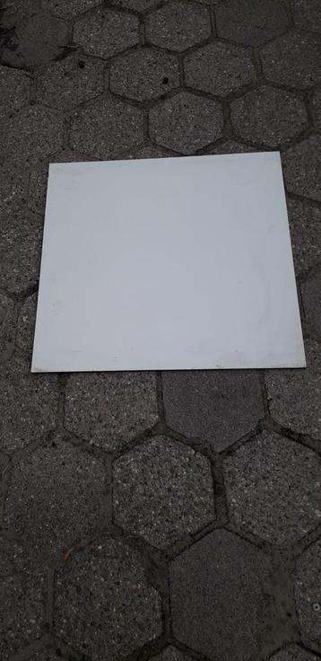 Trespa plaat / Trespa plaatjes 70 x 70  beschikbaar voor biedingen