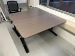 Bureau, Ophalen, In hoogte verstelbaar, Zo goed als nieuw, Bureau