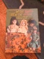 Iene miene mutte... Vivian Voss boek, Ophalen of Verzenden, Gelezen, Algemeen, Vivian Voss