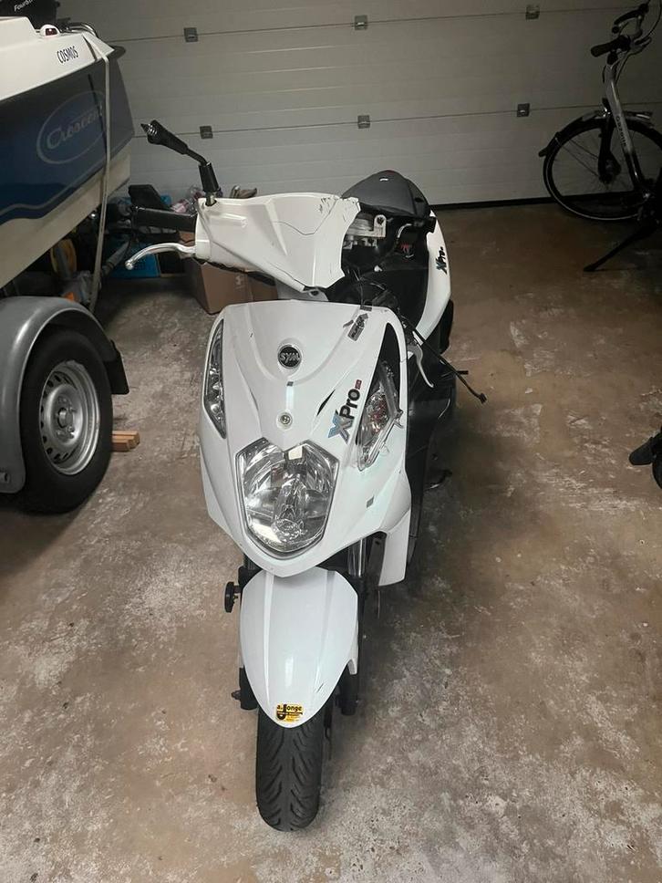 Scooter sym valschade, Fietsen en Brommers, Scooters | SYM, Zo goed als nieuw, Overige modellen, Benzine, Ophalen