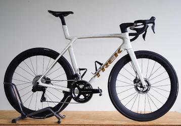 Trek Madone SLR mt L Era White Nieuwstaat! beschikbaar voor biedingen