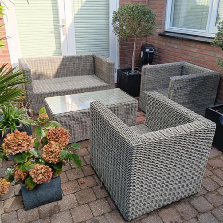 Wicker tuinset met kussens, Tuin en Terras, Tuinsets en Loungesets, Gebruikt, Loungeset, Wicker, 4 zitplaatsen, Bank, Bijzettafel