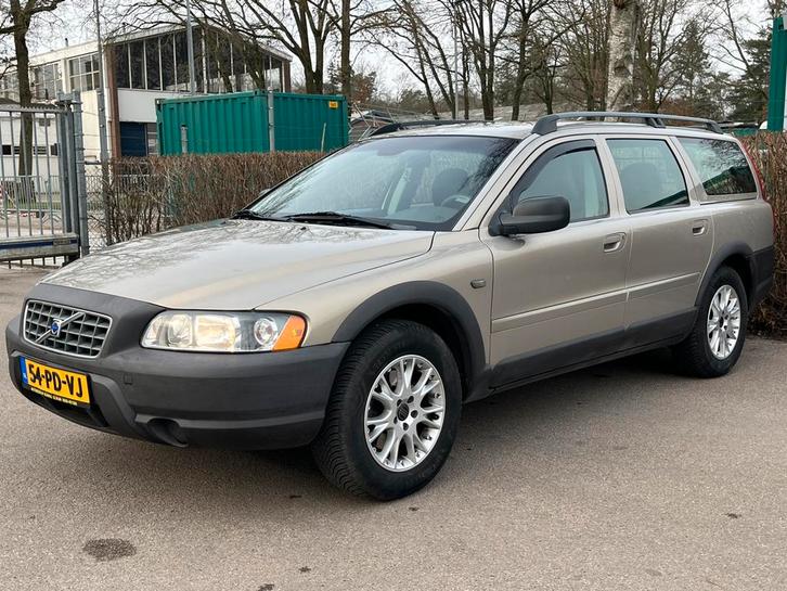 Volvo XC70 2.5T facelift handbak AWD 2004 Beige trekhaak, Auto's, Volvo, Bedrijf, Te koop, XC70, ABS, Airbags, Airconditioning