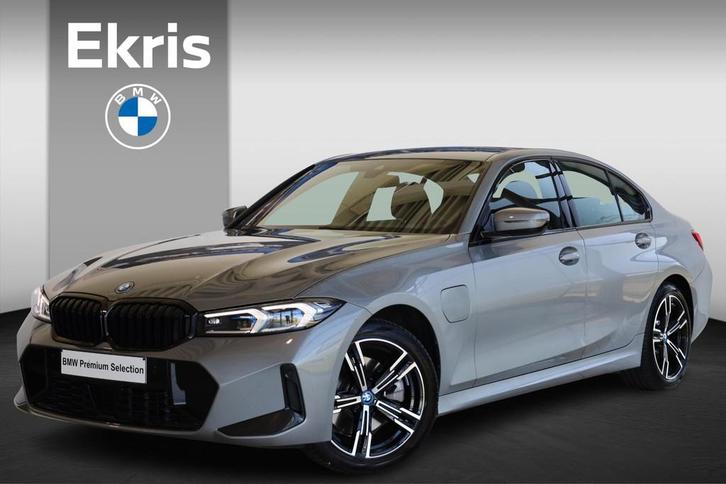 BMW 3 Serie Sedan 330e | M Sportpakket, Auto's, BMW, Bedrijf, Te koop, 3-Serie, Adaptive Cruise Control, Airbags, Airconditioning