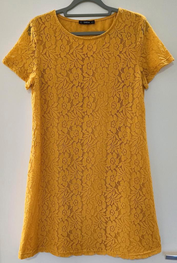 Gevoerd okergeel kanten A-lijn jurkje, Kleding | Dames, Jurken, Zo goed als nieuw, Maat 36 (S), Geel, Boven de knie, Ophalen of Verzenden