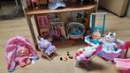 Leuk poppenhuis met accessoires, Ophalen, Gebruikt, Poppenhuis