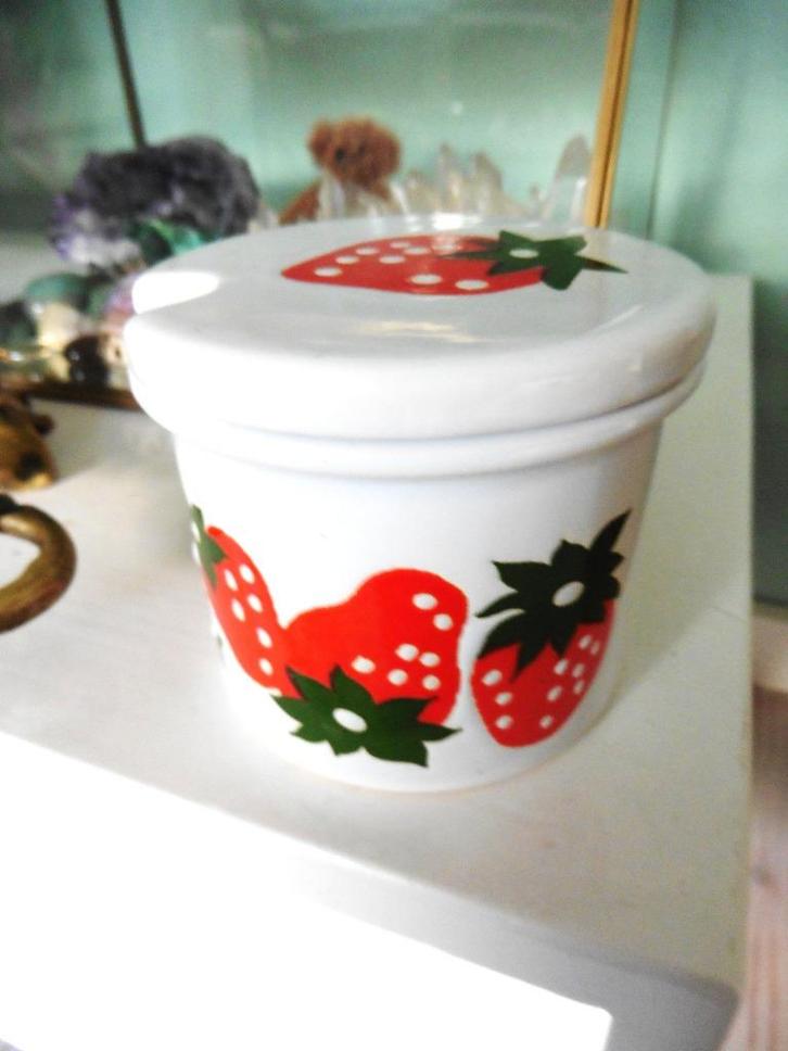 West Germany Vintage Waechtersbach aardbei pot met deksel, Huis en Inrichting, Keuken | Servies, Gebruikt, Overige typen, Overige stijlen