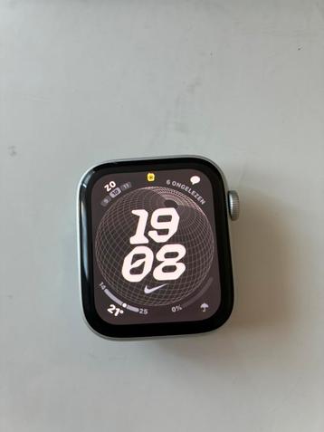 Apple watch SE Nike edition beschikbaar voor biedingen