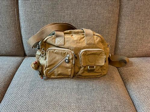 Leger groene kipling tas schoudertas met groen aapje, Sieraden, Tassen en Uiterlijk, Tassen | Schoudertassen, Kipling, Groen, Ophalen of Verzenden