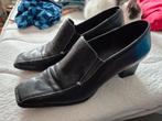 Zwarte pump met blokhak, maat 40, GRATIS, Kleding | Dames, Schoenen, Ophalen, Janet D., Gedragen, Instappers