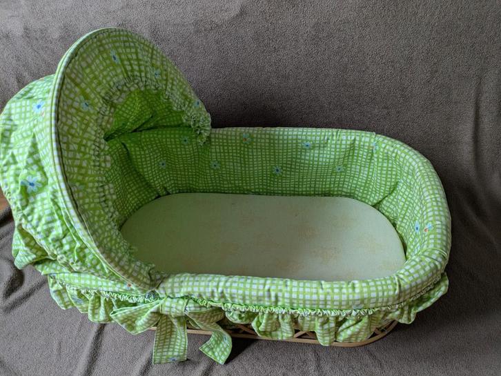 Mooie rieten wieg, Kinderen en Baby's, Babywiegjes en Ledikanten, Gebruikt, Wieg, Ophalen