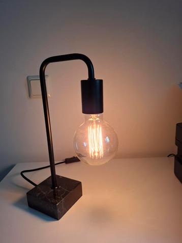 Design tafellamp " Lucide" zwart beschikbaar voor biedingen