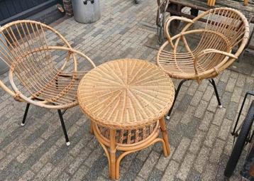 Rotan Rohe stoel / fauteuil Rotan tafel | Loods66 beschikbaar voor biedingen
