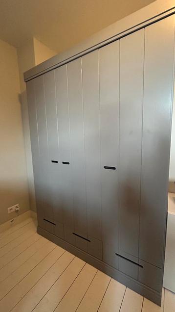 Kledingkast 3 deurs can Woood