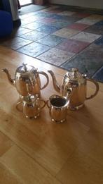 Verzilverd koffie en thee servies, Ophalen