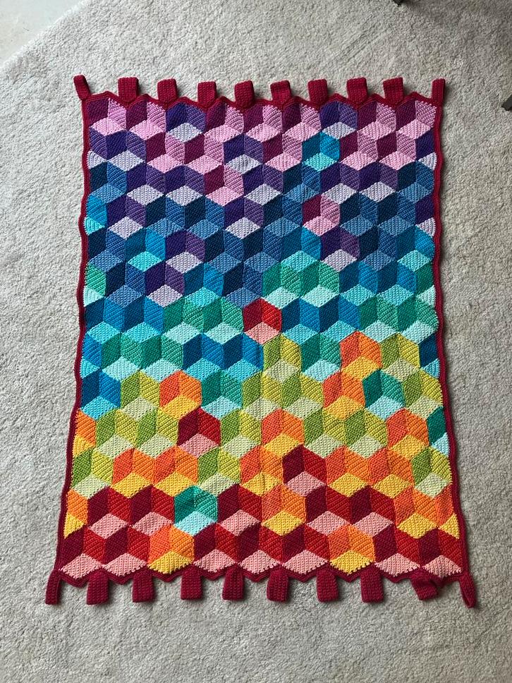 Kleurrijk gehaakt wandkleed van katoen, Huis en Inrichting, Stoffering | Tapijten en Kleden, Zo goed als nieuw, 50 tot 100 cm