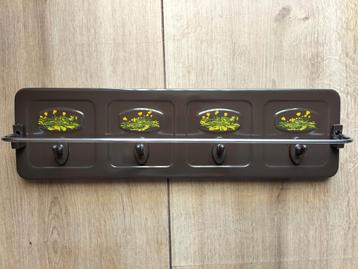 Handdoekrek vintage bruin met gele bloemen  beschikbaar voor biedingen