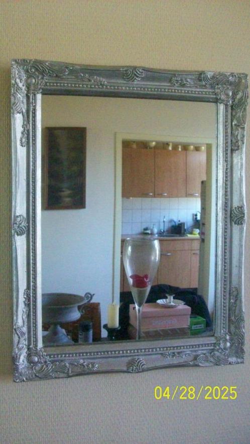 Spiegel met brocante lijst, Huis en Inrichting, Woonaccessoires | Spiegels, Zo goed als nieuw, Minder dan 50 cm, Minder dan 100 cm