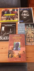 4 boeken over Afrika en de cultuur aldaar., Boeken, Ophalen of Verzenden, Zo goed als nieuw, Schilder- en Tekenkunst