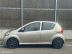Toyota Aygo 1.0-12V + AIRCO/5DEURS, Auto's, Voorwielaandrijving, Gebruikt, Bruin, 4 stoelen