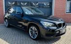 BMW X1 sDrive18i Sportline NAVI PDC, 4 cilinders, Zwart, Handgeschakeld, 1405 kg