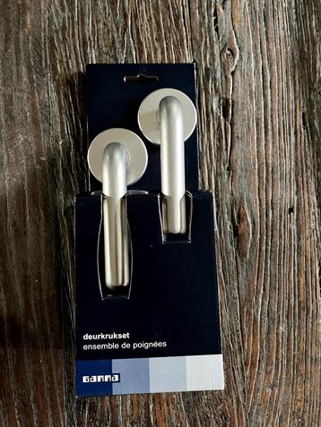 Set deurklinken (12 sets te koop) beschikbaar voor biedingen