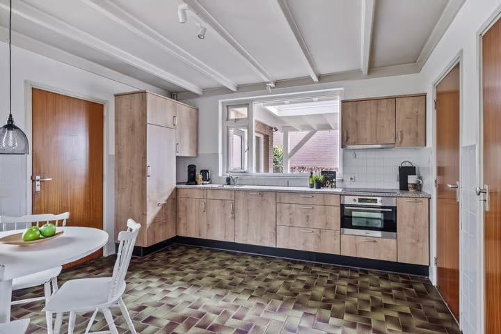 Bijna complete keuken in goede staat, Huis en Inrichting, Keuken | Complete keukens, Zo goed als nieuw, Hoekkeuken, Overige kleuren