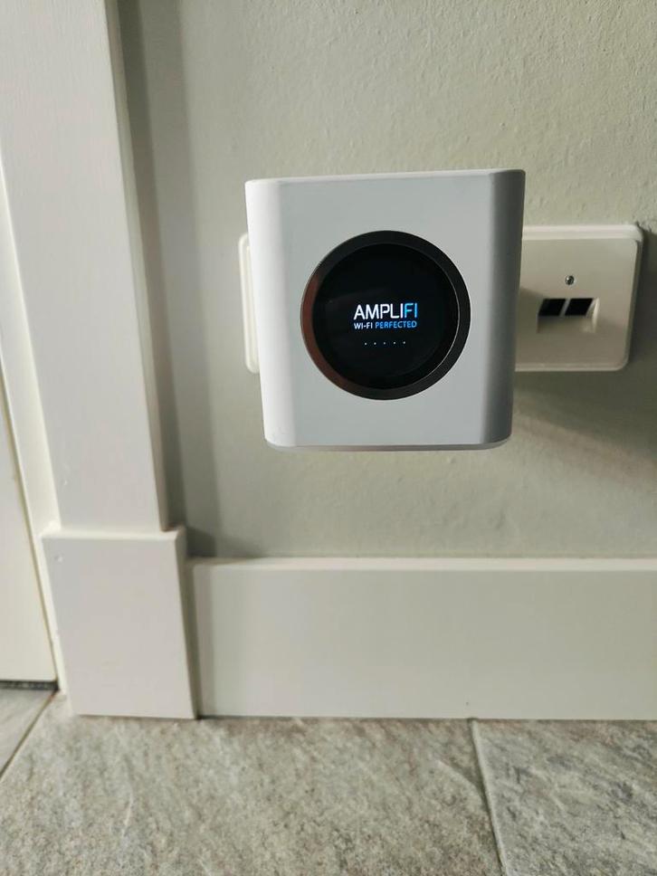 Ubiquiti AmpliFi Mesh WiFi Systeem - 1GB, Computers en Software, Routers en Modems, Gebruikt, Router, Ophalen of Verzenden
