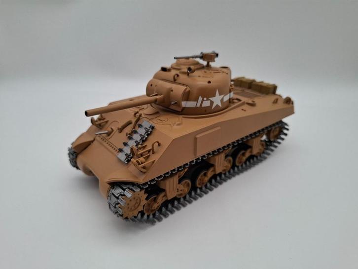 Minichamps Sherman M4A3, Hobby en Vrije tijd, Modelbouw | Auto's en Voertuigen, Nieuw, Tank, 1:32 tot 1:50, Overige merken, Verzenden