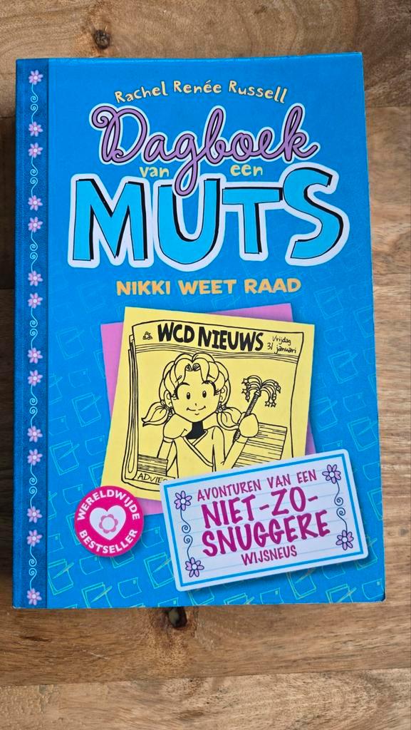 Dagboek van een Muts 5: Nikki weet raad, Boeken, Kinderboeken | Jeugd | 10 tot 12 jaar, Zo goed als nieuw, Ophalen
