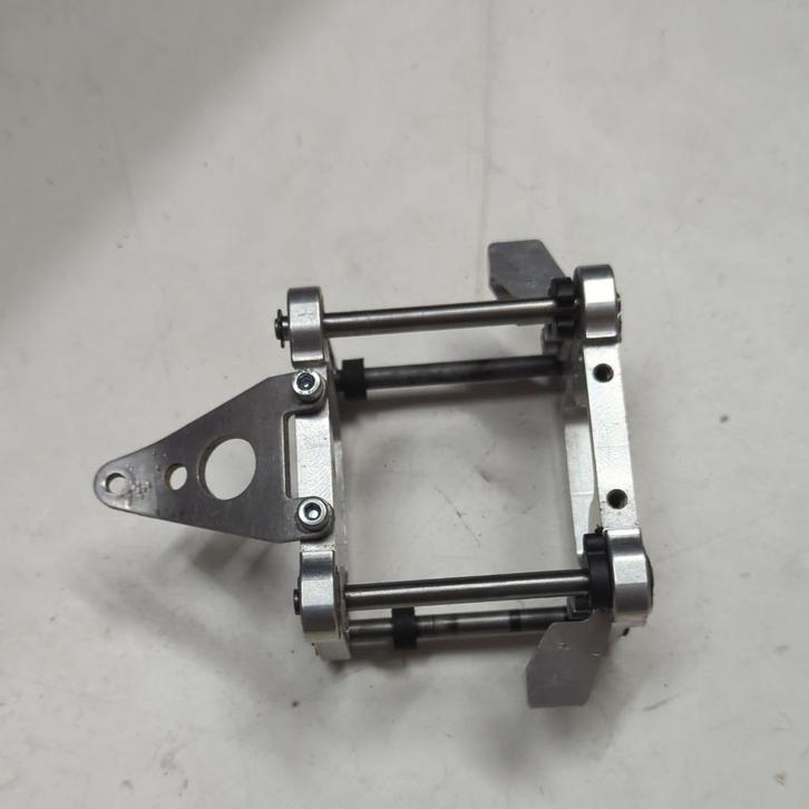 FG Marder aluminium bulkhead (Baja 2wd Marder Beetle Pajero), Hobby en Vrije tijd, Modelbouw | Radiografisch | Auto's, Gebruikt