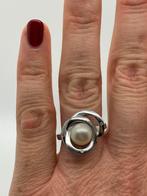 Z426 Prachtige zilveren ring met parel maat 18, Sieraden, Tassen en Uiterlijk, Ringen, 18 tot 19, Ophalen of Verzenden, X, Dame