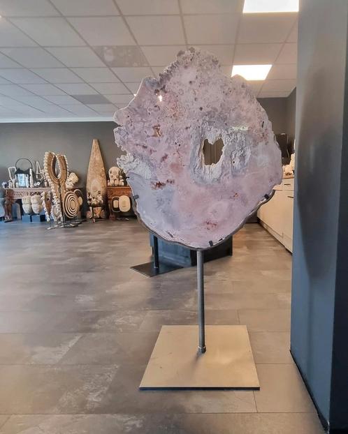 roze amethist op standaard XXL 1,44 meter hoog enorm, Verzamelen, Mineralen en Fossielen, Mineraal, Ophalen of Verzenden