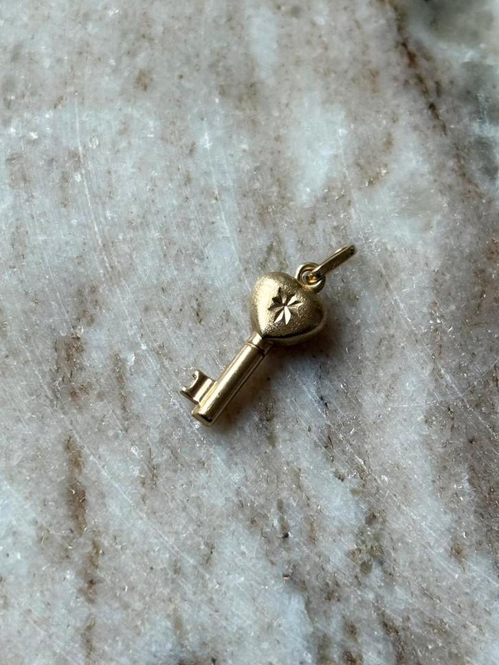 Echt gouden hanger, Antiek en Kunst, Antiek | Goud en Zilver, Goud, Ophalen of Verzenden