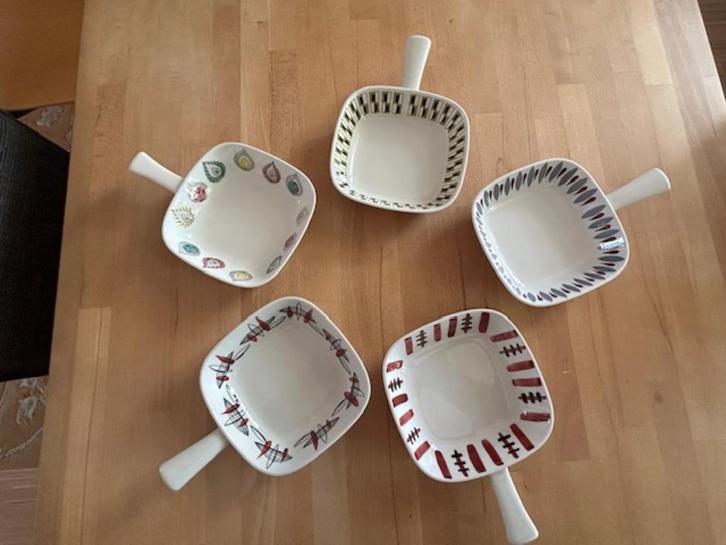 Rörstrand Sweden Schaaltjesfeest, Huis en Inrichting, Keuken | Servies, Zo goed als nieuw, Schaal of Schalen, Overige stijlen