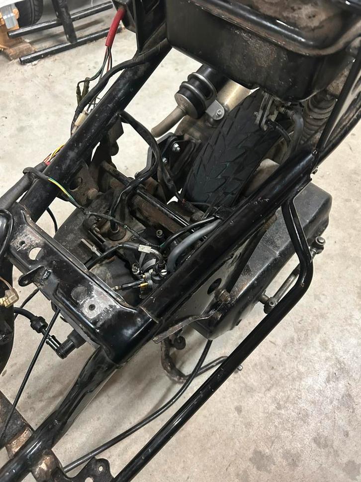 Yamaha zest frame, Fietsen en Brommers, Brommers | Overige merken, Gebruikt, Maximaal 45 km/u, Ophalen