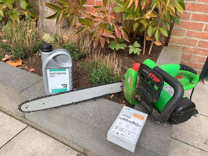 Florabest 2200w kettingzaag met lang blad en nieuwe ketting, Tuin en Terras, Hand-tuingereedschap, Gebruikt, Overige soorten, Ophalen