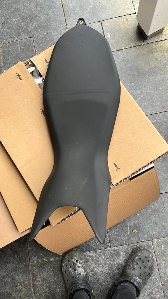 Ducati 950 Hypermotard zadel (2020) zgan, Motoren, Ophalen of Verzenden, Gebruikt