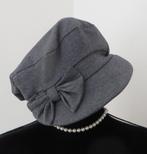 ELLEN LOINE I Leuke Pet I Grijs I Met strik🎀 I NIEUW!, Maat 46/48 (XL) of groter, Nieuw, Ophalen of Verzenden, Ellen Loine Design