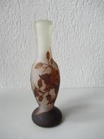 Antieke cameo glazen vaas gesigneerd, Antiek en Kunst, Ophalen of Verzenden