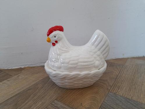 Vintage porseleinen hen op nest bonbonnière schaal, Diversen, Pasen, Zo goed als nieuw, Ophalen of Verzenden