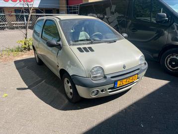 Renault Twingo 1.2 1999 nieuwe apk en koude airco beschikbaar voor biedingen