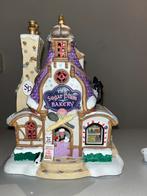 Lemax huisje sugar plum bakery, Diversen, Kerst, Ophalen of Verzenden, Zo goed als nieuw