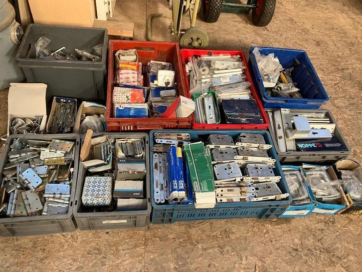 Grote hoeveelheid insteek sloten deurbeslag scharnieren, Doe-het-zelf en Verbouw, Hang- en Sluitwerk, Nieuw, Overige typen, IJzer