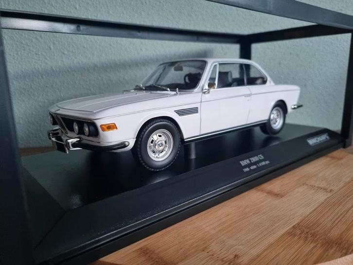 Minichamps BMW 2800 CS 1:18 wit Nieuw Limited Edition zo, Hobby en Vrije tijd, Modelauto's | 1:18, Nieuw, Auto, MiniChamps, Ophalen of Verzenden