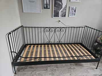 leuk bed van Ikea 90x200 beschikbaar voor biedingen