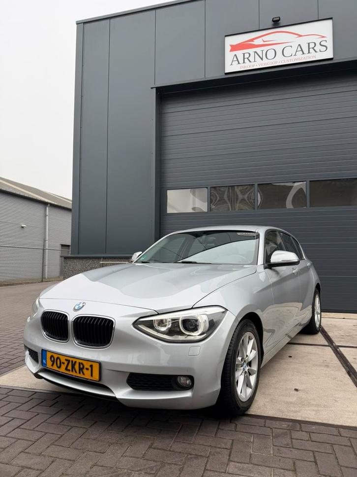 BMW 1-Serie 114i 5-DR 2012 Grijs - COMPLEET IN ORDE| APK, Auto's, BMW, Bedrijf, 1-Serie, ABS, Adaptieve lichten, Airbags, Airconditioning