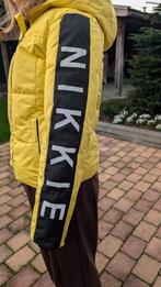 Nikkie Ski Jas Geel Maat M, Maat 38/40 (M), Geel, Ophalen of Verzenden, Zo goed als nieuw