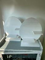 2 x houten standaard eivorm / ei. Ovaal ei hout met plankjes, Ophalen, Gebruikt